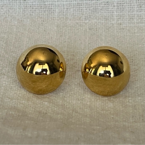 Jewelry - Vintage 80’s 90’s Gold Tone Dome Earrings